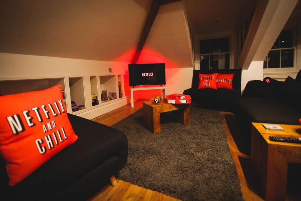 Games And Movies Lounge 7 Bed City Centre Apartment Νιούκασλ Εξωτερικό φωτογραφία
