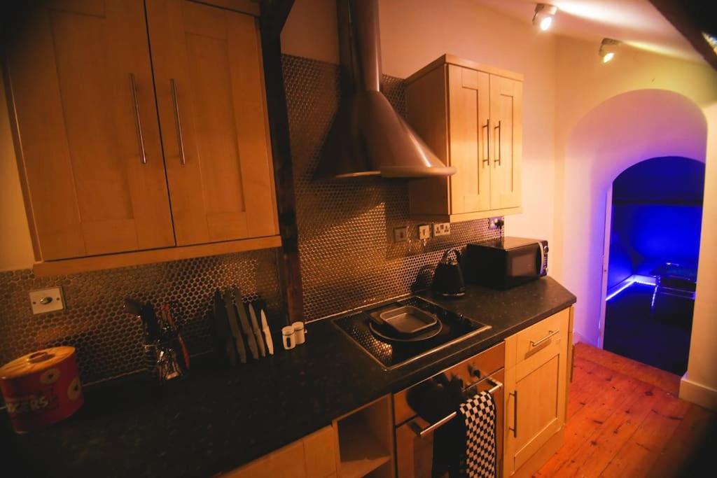 Games And Movies Lounge 7 Bed City Centre Apartment Νιούκασλ Εξωτερικό φωτογραφία