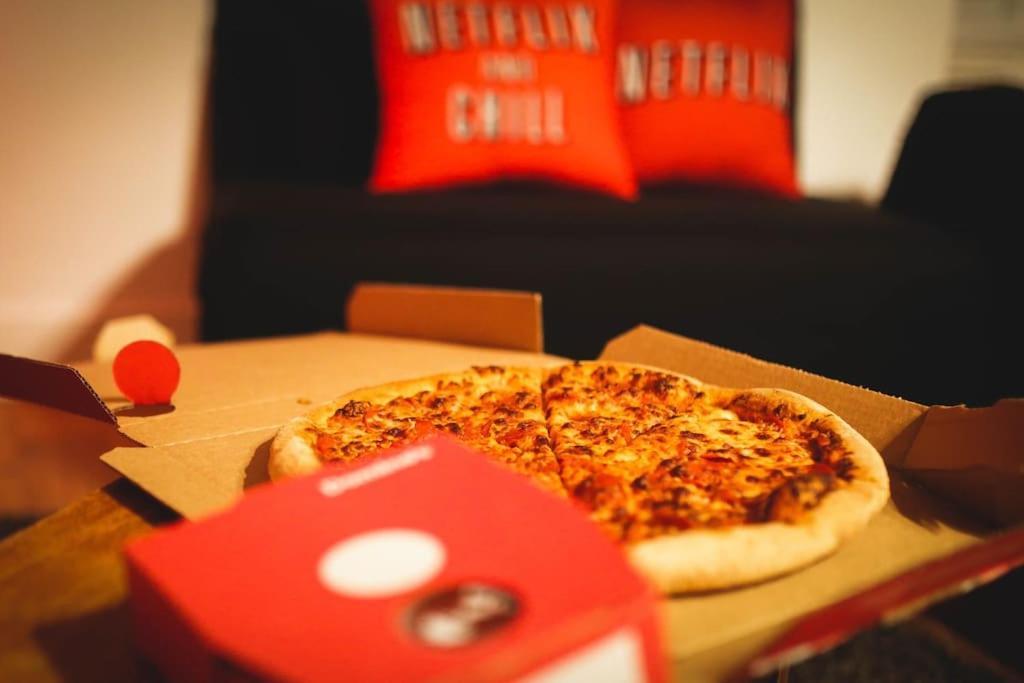 Games And Movies Lounge 7 Bed City Centre Apartment Νιούκασλ Εξωτερικό φωτογραφία