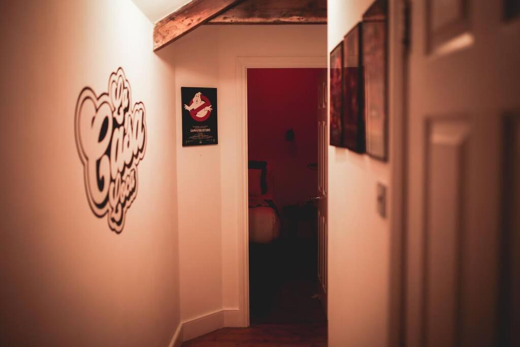 Games And Movies Lounge 7 Bed City Centre Apartment Νιούκασλ Εξωτερικό φωτογραφία
