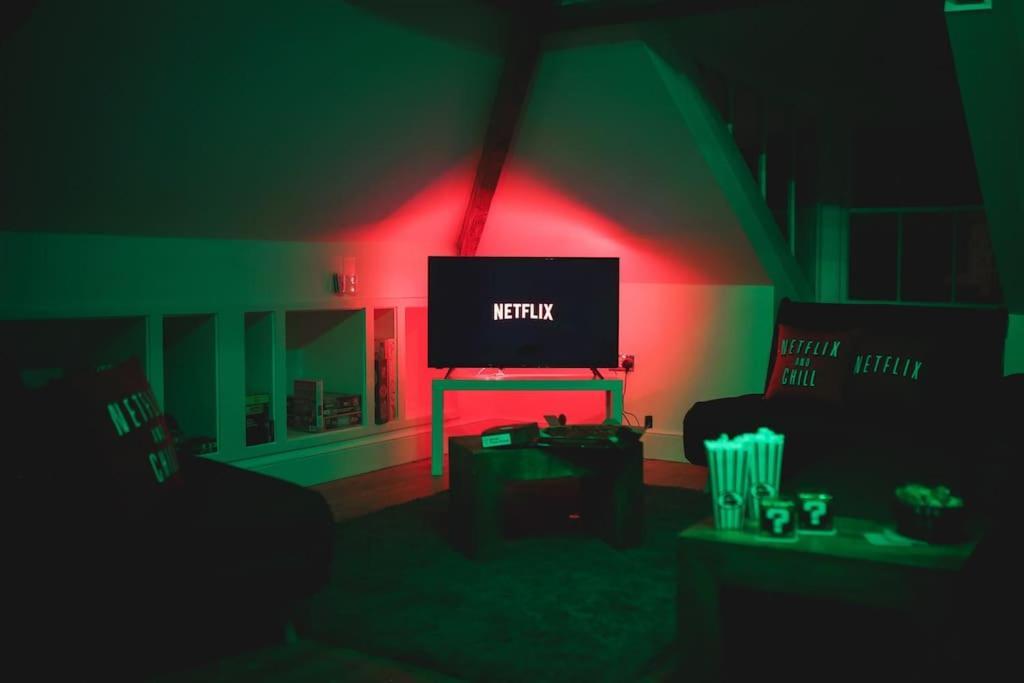 Games And Movies Lounge 7 Bed City Centre Apartment Νιούκασλ Εξωτερικό φωτογραφία