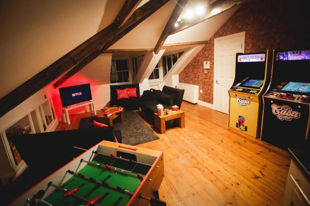 Games And Movies Lounge 7 Bed City Centre Apartment Νιούκασλ Εξωτερικό φωτογραφία