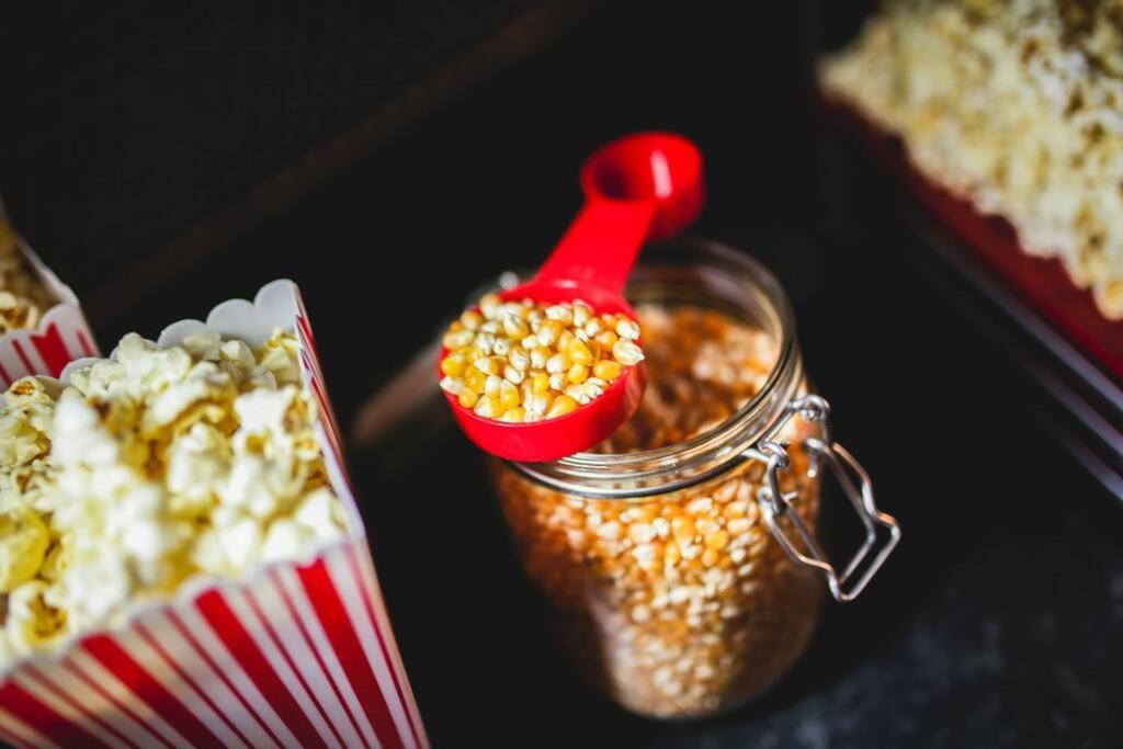 Games And Movies Lounge 7 Bed City Centre Apartment Νιούκασλ Εξωτερικό φωτογραφία