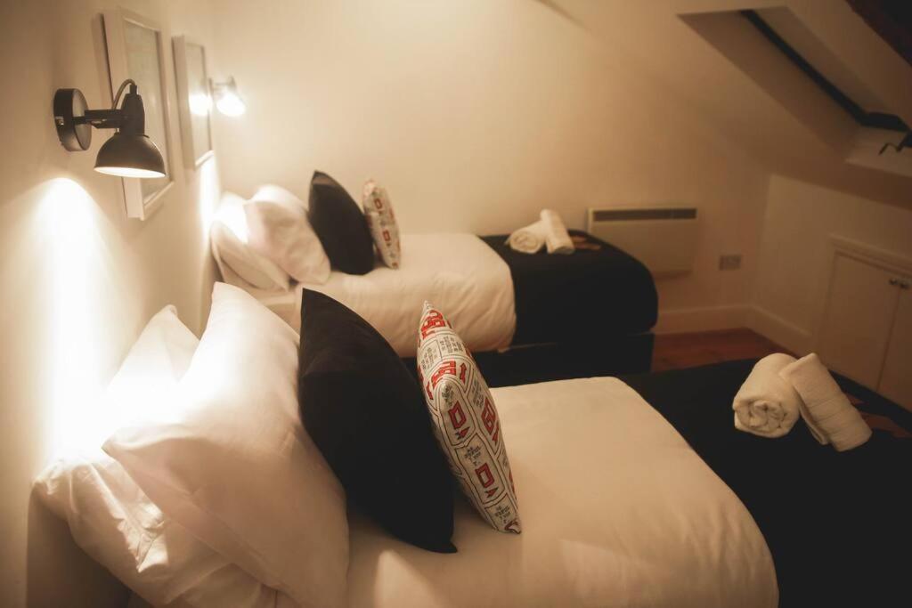 Games And Movies Lounge 7 Bed City Centre Apartment Νιούκασλ Εξωτερικό φωτογραφία